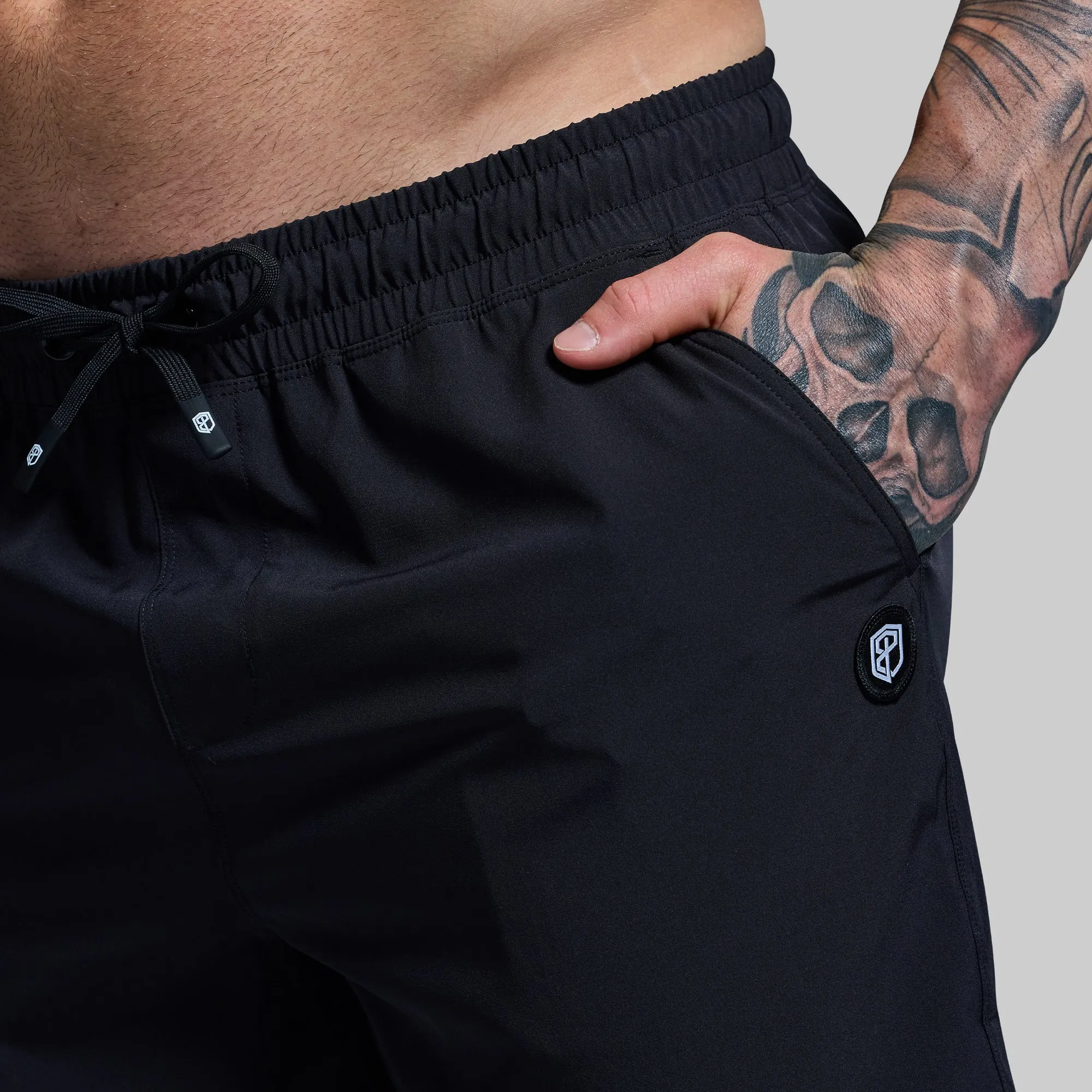 Peak Short (Black)